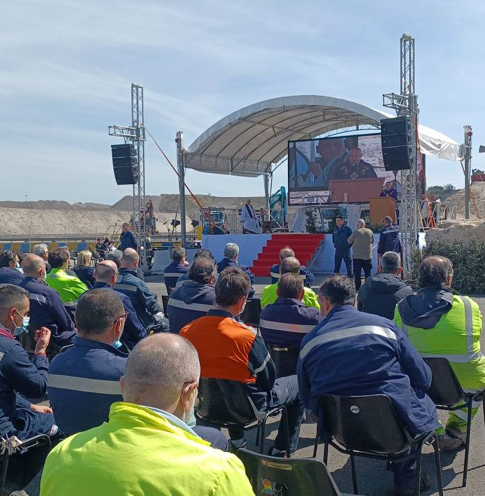 Il Precetto Pasquale torna nello stabilimento di Taranto IT Il Precetto Pasquale torna nello stabilimento di Taranto IT